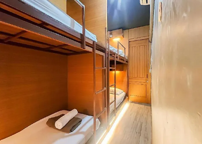 Hostal Loftel 22 *