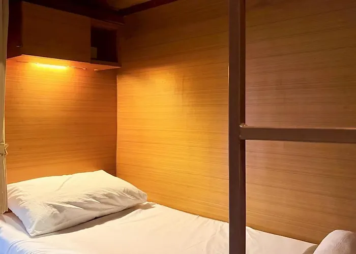 Hostal Loftel 22 *