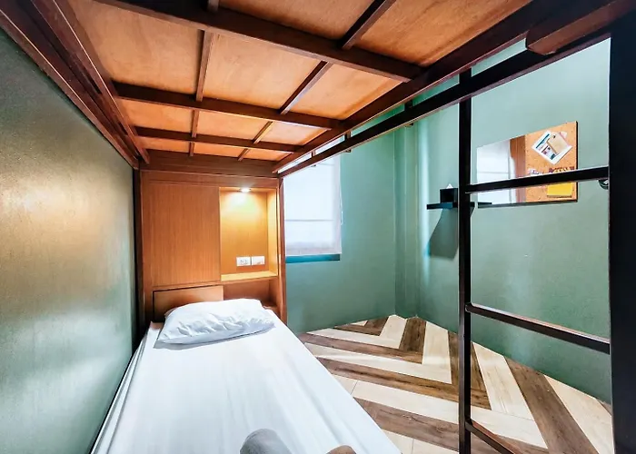 Hostal Loftel 22 *